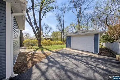 59 Erie Avenue, Midland Park, NJ 07432 - Photo 37