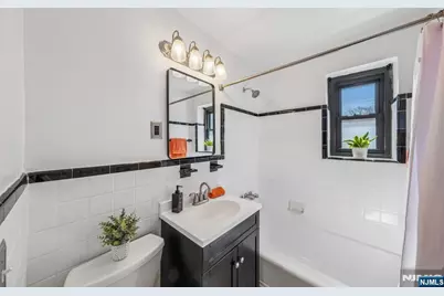 241 E Main Street 2B #2B, Bergenfield, NJ 07621 - Photo 9