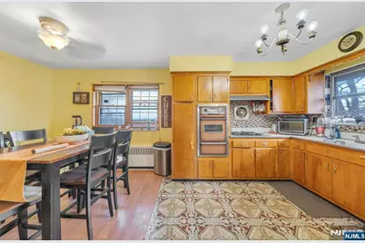 439 Bergen Boulevard, Palisades Park, NJ 07650 - Photo 15