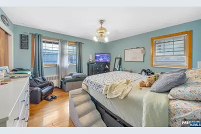 439 Bergen Boulevard, Palisades Park, NJ 07650 - Photo 17