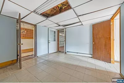 439 Bergen Boulevard, Palisades Park, NJ 07650 - Photo 39