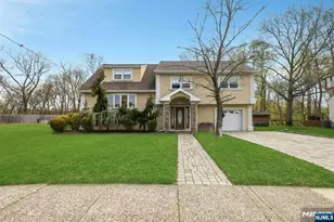9-09 Elaine Terrace, Fair Lawn, NJ 07410 - Photo 3