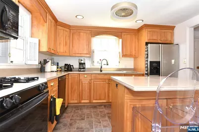 38 Maple Avenue, Westwood, NJ 07675 - Photo 17