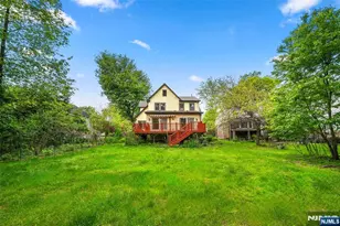 1231 Alicia Ave, Teaneck Township, NJ 07666 - Photo 31