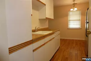 405 Sutton Pl, Norwood, NJ 07648 - Photo 3