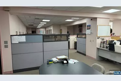 134-138 Kansas Street 38 #38, Hackensack, NJ 07601 - Photo 5