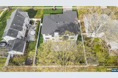 722 Erie Road, Paramus, NJ 07652 - Photo 43