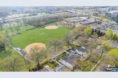 722 Erie Road, Paramus, NJ 07652 - Photo 45