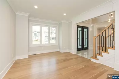 722 Erie Road, Paramus, NJ 07652 - Photo 5