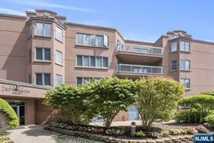 406 Jefferson Ct Ph6, Edgewater, NJ 07020 - Photo 25
