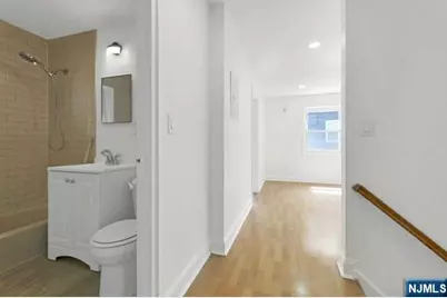 179 Christie Heights Street B #B, Leonia, NJ 07605 - Photo 17