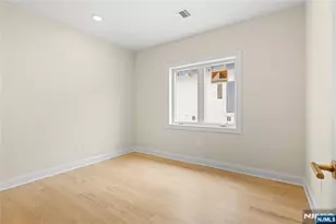 45 Lincoln Ave, Cliffside Park, NJ 07010 - Photo 17
