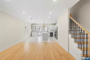 45 Lincoln Ave, Cliffside Park, NJ 07010 - Photo 9