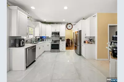 7 Patrick Avenue, Emerson, NJ 07630 - Photo 9