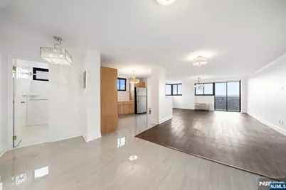 235 Prospect Avenue 15G #15G, Hackensack, NJ 07601 - Photo 3