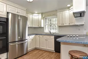 520 Lafayette Ave, Wyckoff Township, NJ 07481 - Photo 11