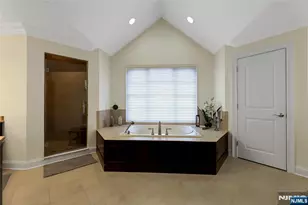 22 Mdw Lk Dr, Mahwah, NJ 07430 - Photo 31