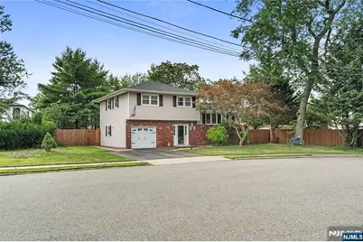 1 Hazley Court, Rochelle Park Township, NJ 07662 - Photo 35