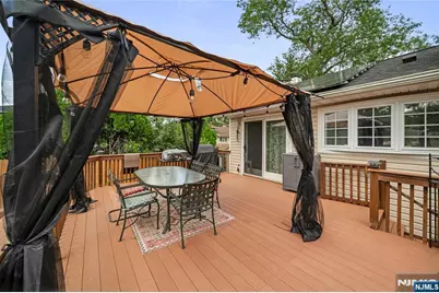 1 Hazley Court, Rochelle Park Township, NJ 07662 - Photo 17