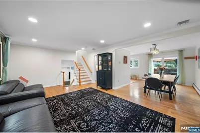 1 Hazley Court, Rochelle Park Township, NJ 07662 - Photo 9