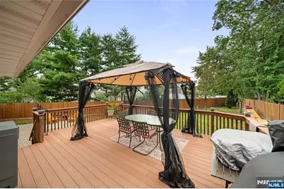 1 Hazley Court, Rochelle Park Township, NJ 07662 - Photo 19