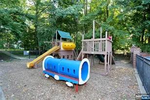 1093 Ash Dr, Mahwah, NJ 07430 - Photo 29