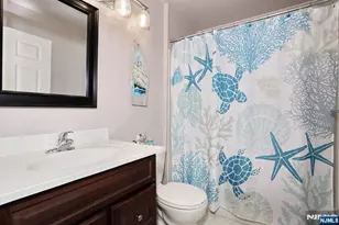 1093 Ash Dr, Mahwah, NJ 07430 - Photo 23