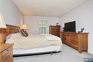 1093 Ash Dr, Mahwah, NJ 07430 - Photo 19