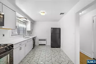 370 Aurora Ave 2, Cliffside Park, NJ 07010 - Photo 11