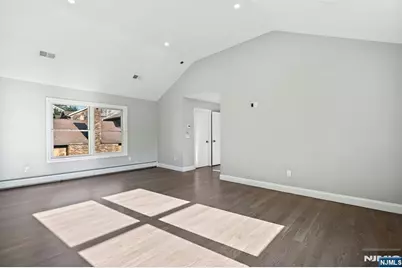 306 Ogden Avenue, Teaneck Township, NJ 07666 - Photo 15