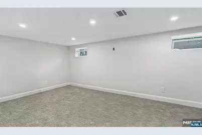 306 Ogden Avenue, Teaneck Township, NJ 07666 - Photo 23