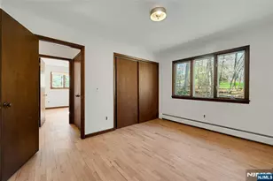 24 Deerhaven Ln, Jefferson Township, NJ 07435 - Photo 17