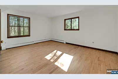24 Deerhaven Lane, Jefferson Township, NJ 07435 - Photo 23