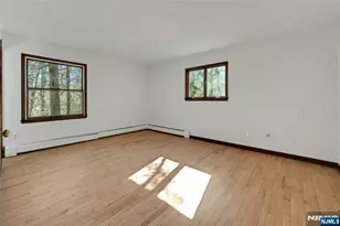 24 Deerhaven Ln, Jefferson Township, NJ 07435 - Photo 23