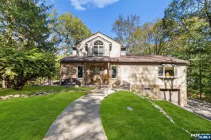 70 Harrison Ln, Bloomingdale, NJ 07403 - Photo 9