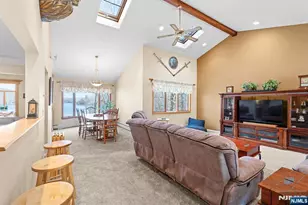 70 Harrison Ln, Bloomingdale, NJ 07403 - Photo 11