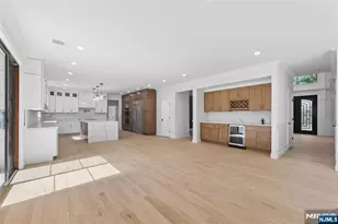 532 Hobart Rd, Paramus, NJ 07652 - Photo 13