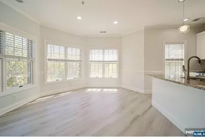 3214 Windsor Park Court 214 #214, Englewood, NJ 07631 - Photo 5