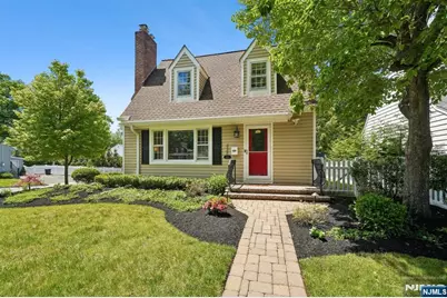 428 Fairfield Avenue, Ridgewood, NJ 07450 - Photo 3