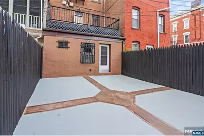 800 Ocean Avenue 1 #1, Jersey City, NJ 07304 - Photo 19