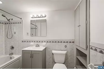 800 Ocean Avenue 1 #1, Jersey City, NJ 07304 - Photo 23
