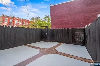 800 Ocean Avenue 1 #1, Jersey City, NJ 07304 - Photo 21
