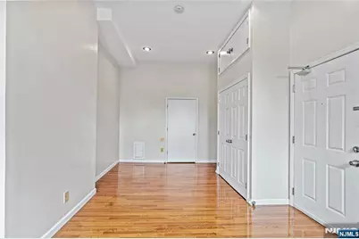800 Ocean Avenue 1 #1, Jersey City, NJ 07304 - Photo 33