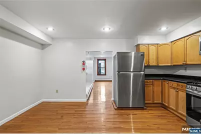 800 Ocean Avenue 1 #1, Jersey City, NJ 07304 - Photo 15