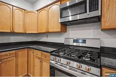 800 Ocean Avenue 1 #1, Jersey City, NJ 07304 - Photo 11