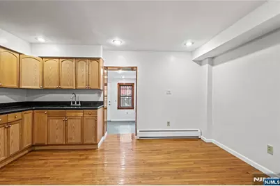 800 Ocean Avenue 1 #1, Jersey City, NJ 07304 - Photo 7