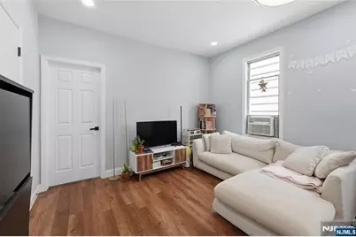 17 Troy Street 2 #2, Jersey City, NJ 07307 - Photo 7