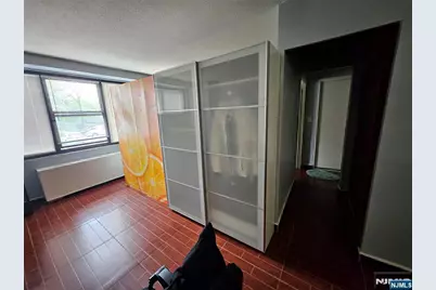 201 Saint Pauls Avenue 1W #1W, Jersey City, NJ 07306 - Photo 5