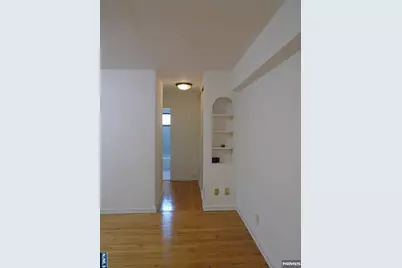 3021 Edwin Avenue 4B #4B, Fort Lee, NJ 07024 - Photo 5