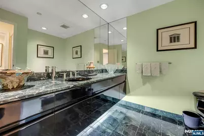 900 Palisade Avenue Ph-2405 #PH-2405, Fort Lee, NJ 07024 - Photo 17